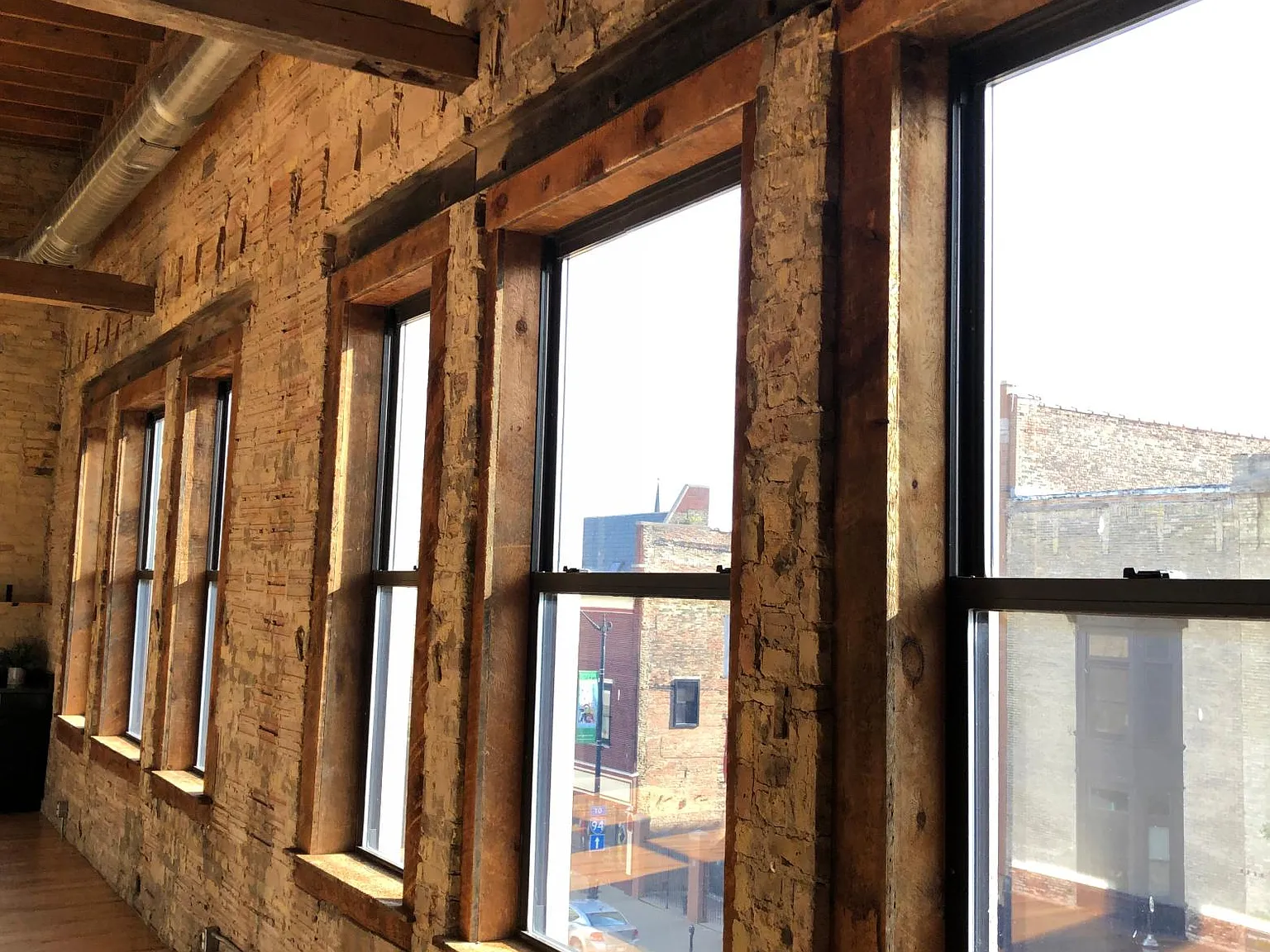 403 Main St — Photo 4