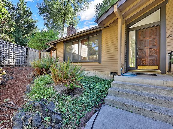 5th image of 2663 E Wilshire Dr