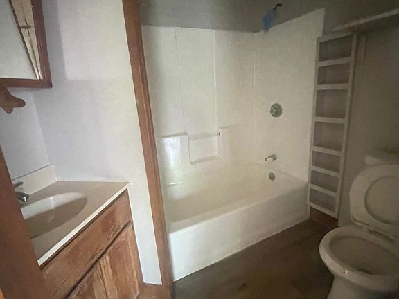 3rd image of 105 South St #2
