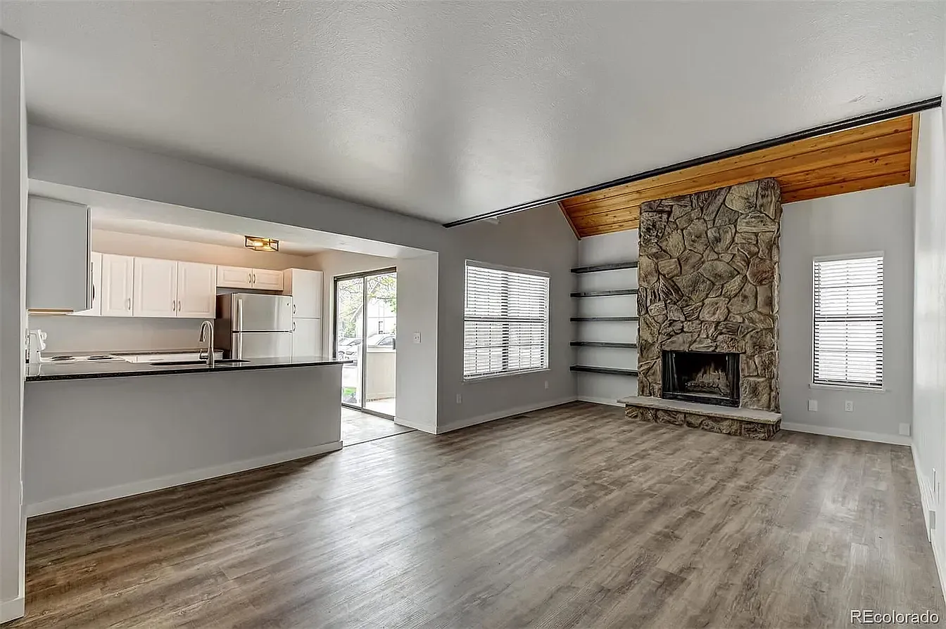 2665 S Xanadu Way — Photo 3