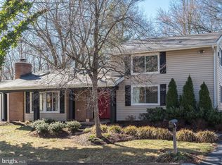 433 Sugarland Run Dr, Sterling, VA 20164