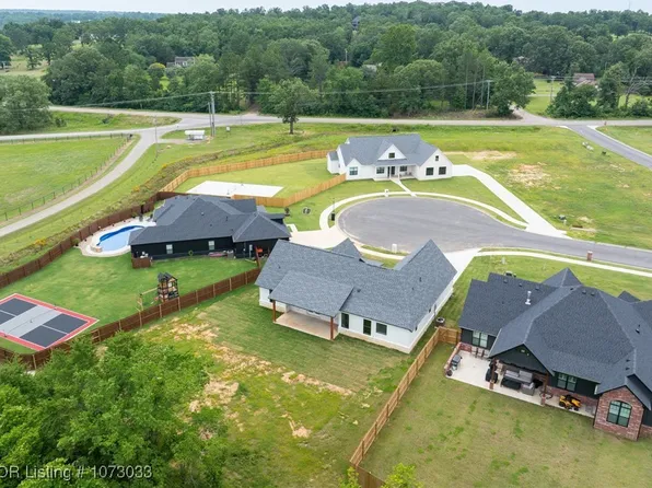 Abbey Way, Greenwood, AR 72936