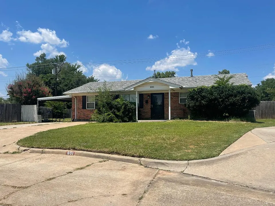 601 Richmond Dr