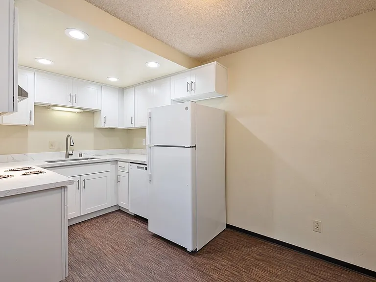 Stonebridge Apartments — Photo 80