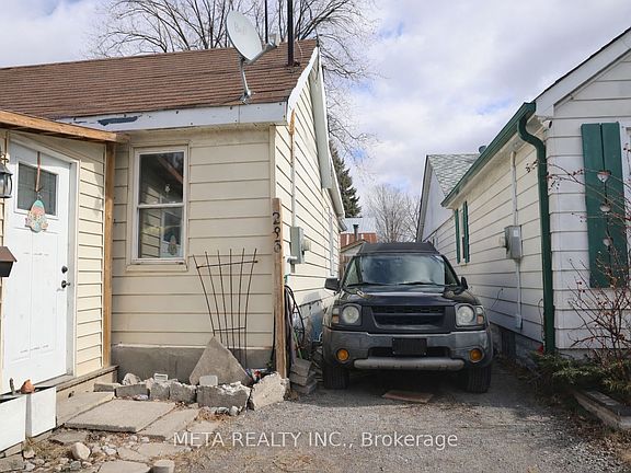 2nd image of 283 Park Rd S