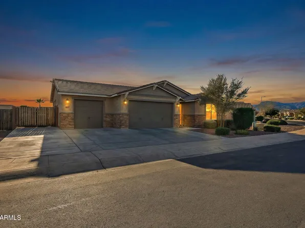 18335 W WOLF Street, Goodyear, AZ 85395