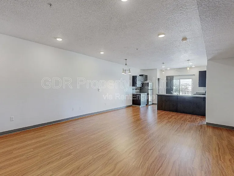 950 4th St NW #310 — Photo 3