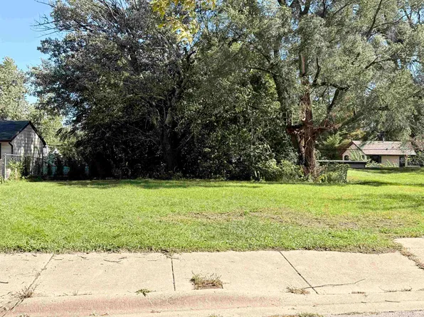 2908 19th St, Rockford, IL 61109