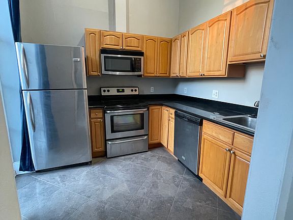 5th image of 1215 Josephine St #20