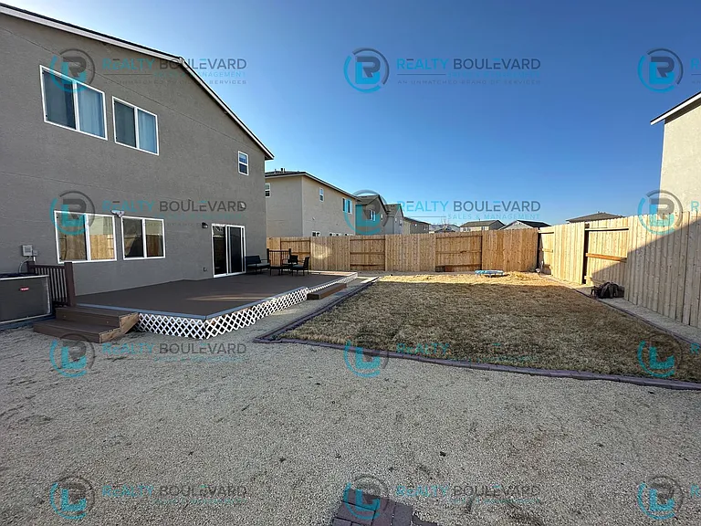 6600 Barn Stall Way — Photo 38