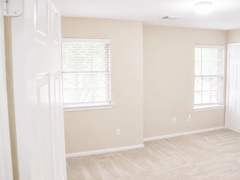 2814 Silver Bend Ln — Photo 25