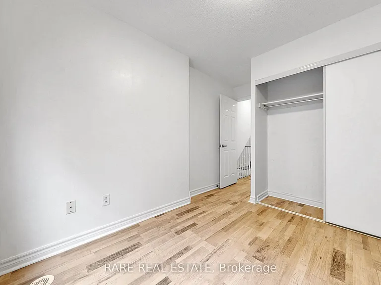 21 Ruttan St #140 — Photo 41