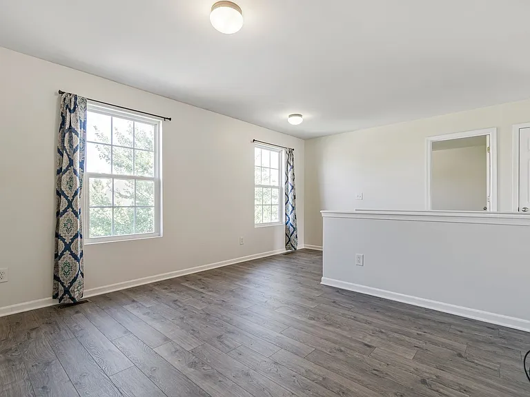 1006 Solomon Ln — Photo 23