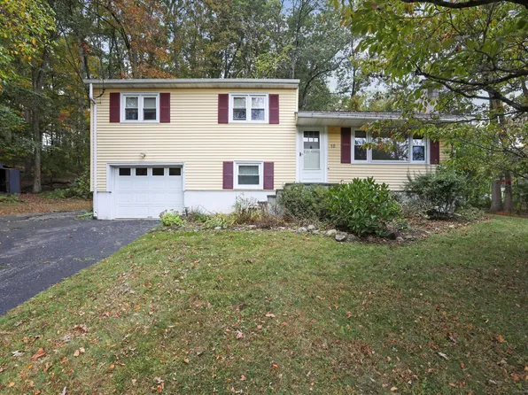 12 Oak Crest Drive, Brookfield, CT 06804