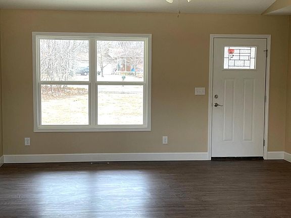 3rd image of 127 Waukesha Dr Lot 38
