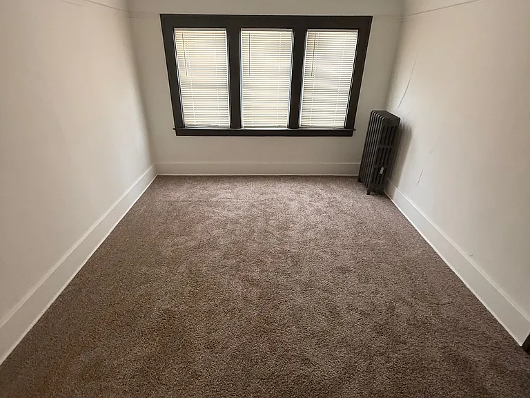 13004 Evergreen Ave — Photo 6