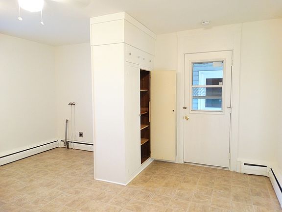 Foyer, Kitchen & Laundry