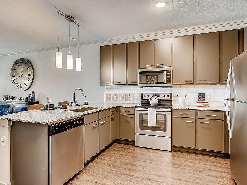 Caliber at Cornerstar | Aurora, CO Apartments