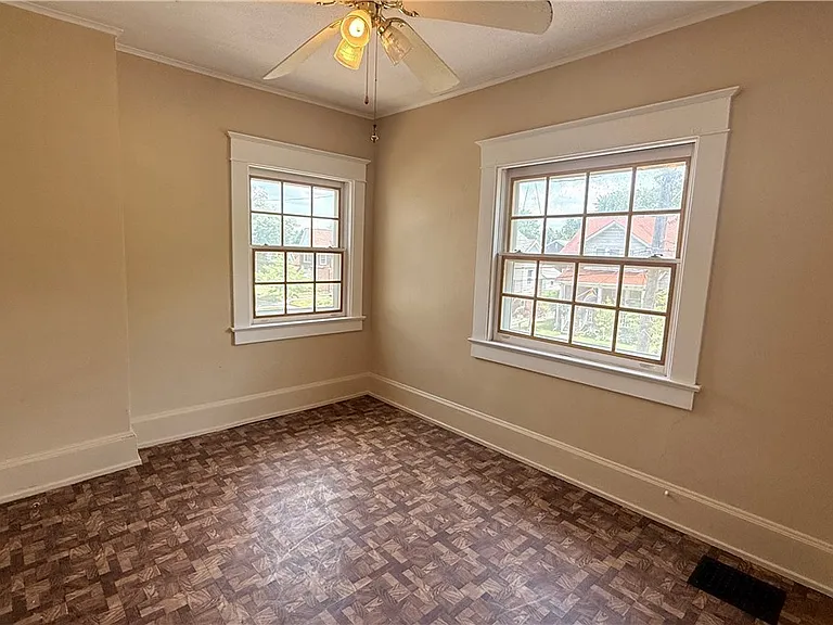 592 Lindell St — Photo 24
