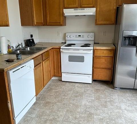 3rd image of 4823 Charmae St