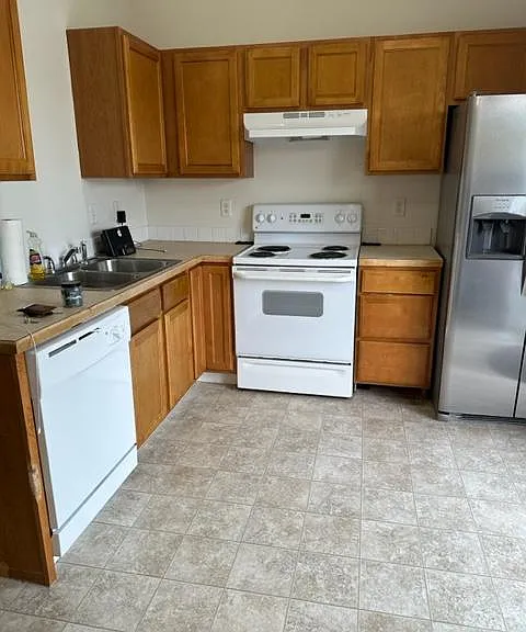 4823 Charmae St — Photo 3