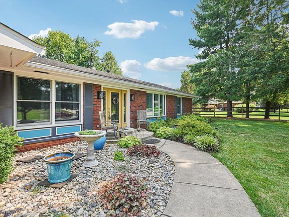 2nd image of 113 Vernon Dr