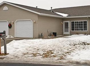 5617 White Oaks Ln NW, Rochester, MN 55901