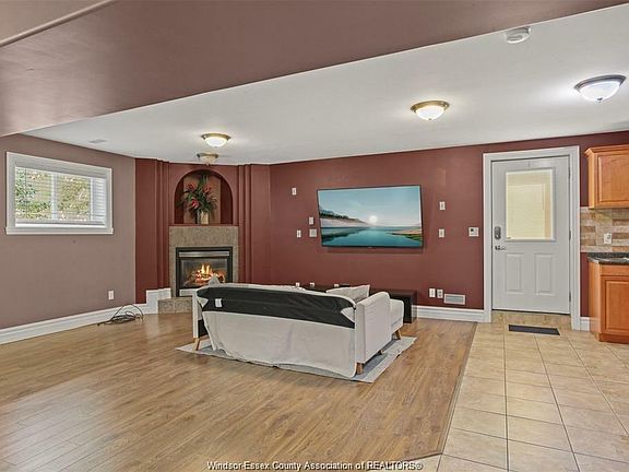 5th image of 4644 Osaka Cir