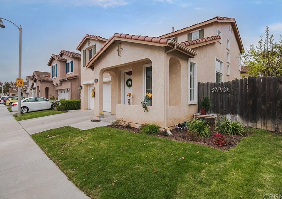 1st image of 619 Paseo Lunar