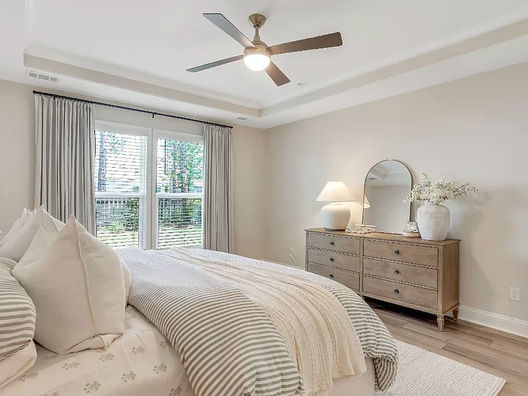 72 McRorrie Dr — Photo 24
