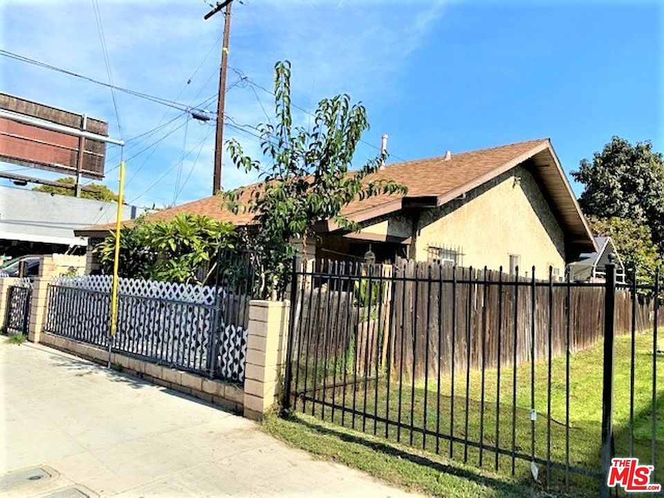 2nd image of 6510 N Paramount Blvd