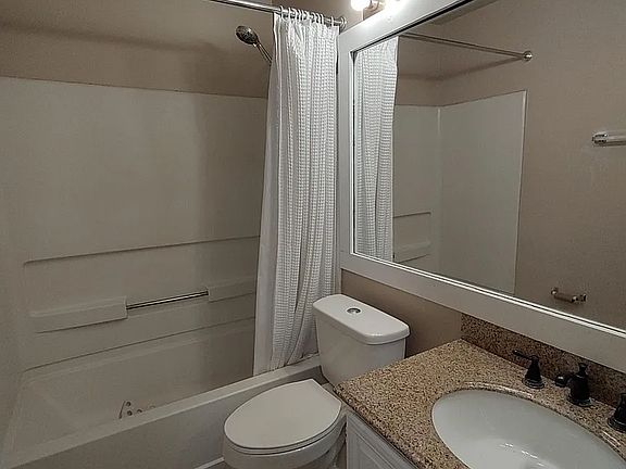 5th image of 9548 University Terrace Dr APT A