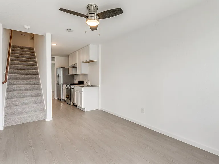 5010 Primrose Rdg — Photo 7