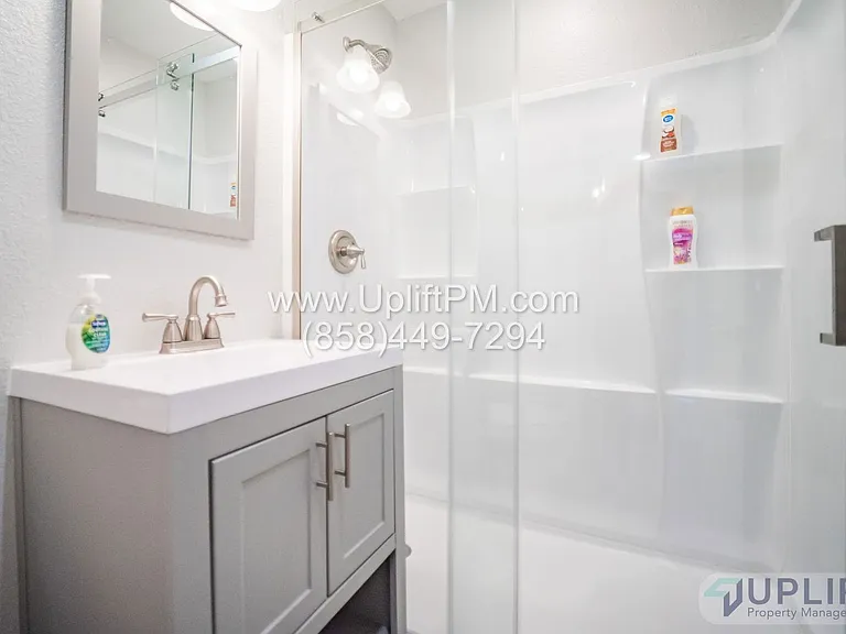 4233 Swift Ave — Photo 17