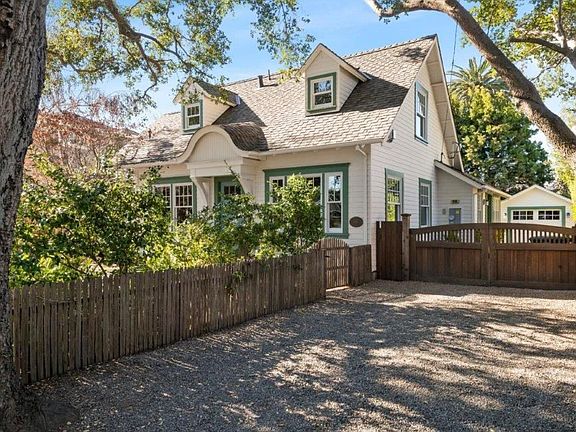 4th image of 848 Cambridge Ave