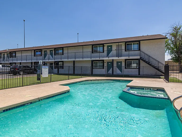 Las Ventanas Apartments — Photo 6