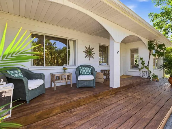 624 Bay Shore Rd, Nokomis, FL 34275