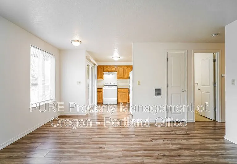 8590 SE 72nd Ave — Photo 2