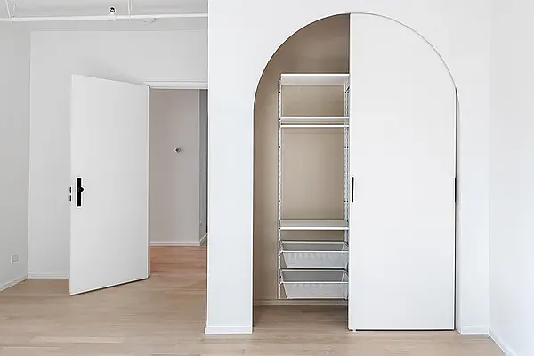 Rented by The Agency | media 26