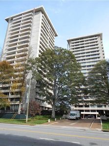 2575 Peachtree Rd NE APT 8G, Atlanta, GA, 30305