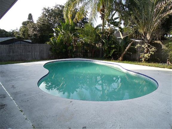 3rd image of 1070 Forest Grove Blvd