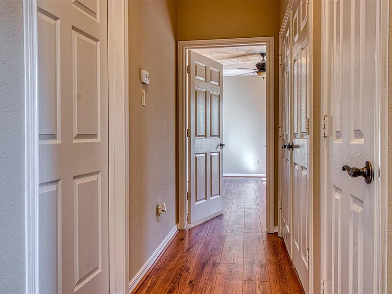 1250 Utah St — Photo 16