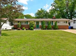 3715 Lan Dr, Saint Louis, MO 63125