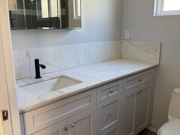 1221 S Curson Ave — Photo 4