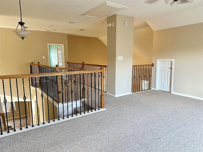 3723 Tumbling Falls Dr — Photo 13
