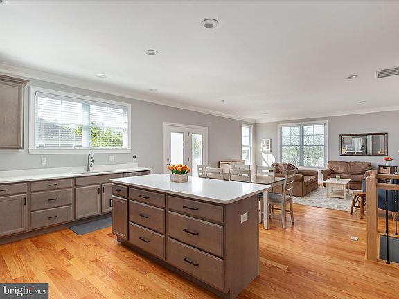3rd image of 1326 Imboden Dr