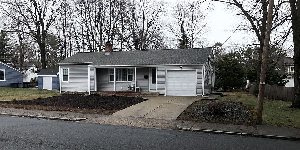 1st image of 10 Veery Rd