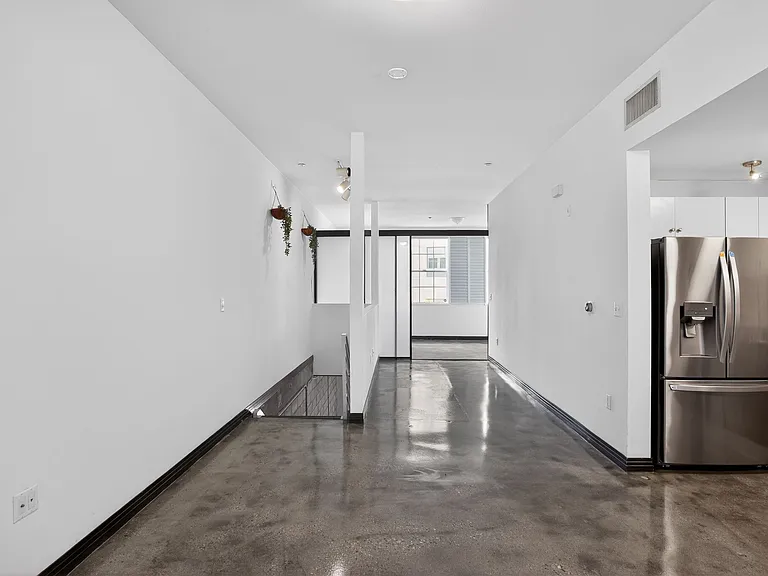 485 W Center Street Promenade — Photo 13