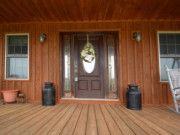 3rd image of 317 Foxbury Dr