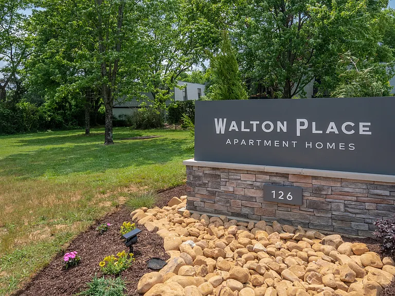 Walton Place — Photo 23